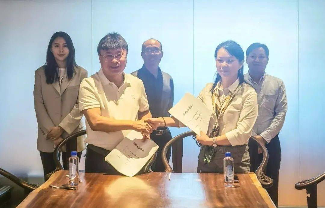 舜兴控股集团与慈海集团战略合作签约仪式圆满举行(图1)